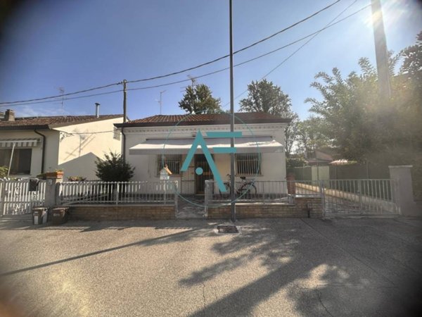 casa indipendente in vendita a Ravenna