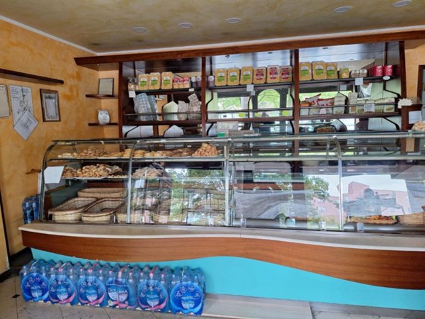 negozio in vendita a Ravenna