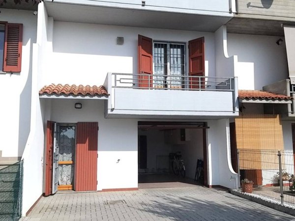 casa indipendente in vendita a Ravenna in zona Sant'Alberto