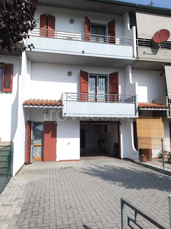 casa indipendente in vendita a Ravenna in zona Sant'Alberto