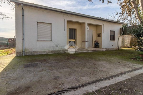 casa indipendente in vendita a Ravenna in zona San Zaccaria