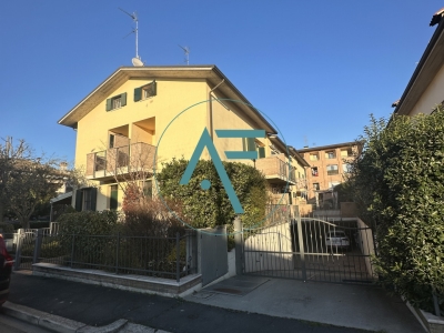 casa indipendente in vendita a Ravenna in zona Centro Storico