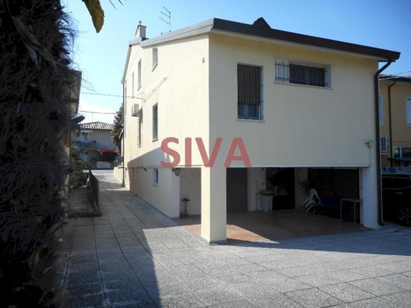 casa indipendente in vendita a Ravenna in zona Borgo Montone