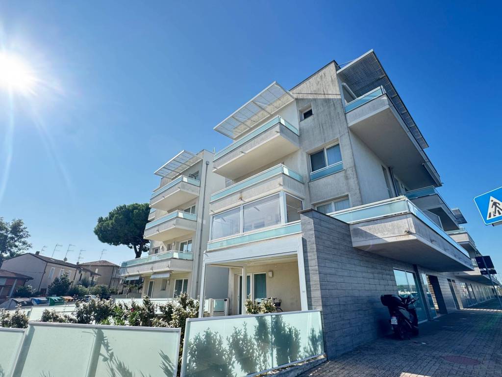 appartamento in vendita a Ravenna in zona Marina di Ravenna