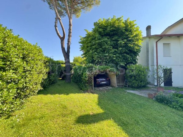 casa indipendente in vendita a Ravenna in zona Gambellara
