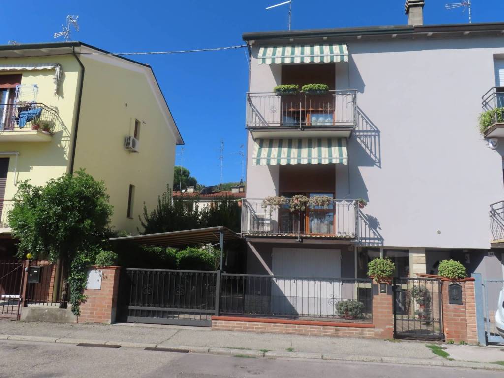 casa indipendente in vendita a Ravenna in zona Centro Storico