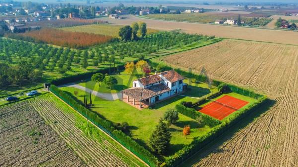 casa indipendente in vendita a Ravenna in zona Ragone