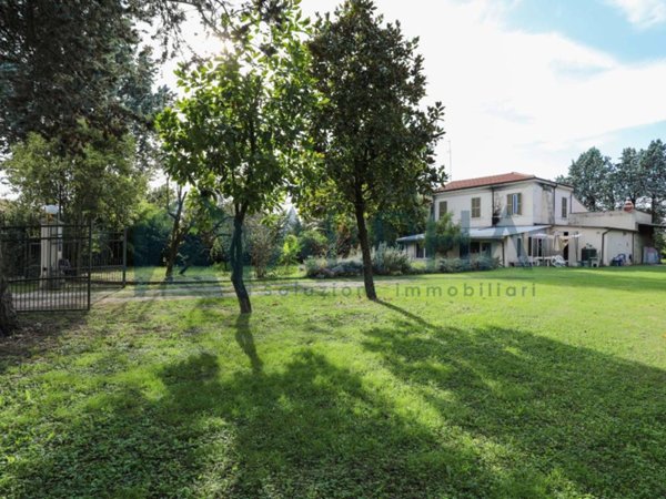 casa indipendente in vendita a Ravenna in zona Centro Storico