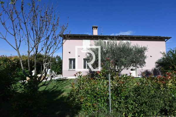 casa indipendente in vendita a Ravenna in zona Ammonite