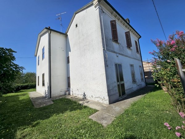 casa indipendente in vendita a Ravenna in zona Piangipane