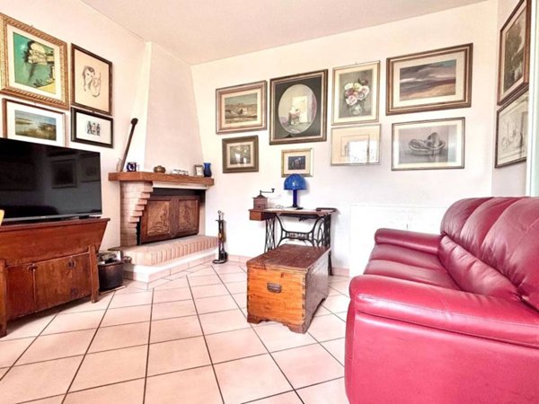 casa indipendente in vendita a Ravenna in zona Gambellara