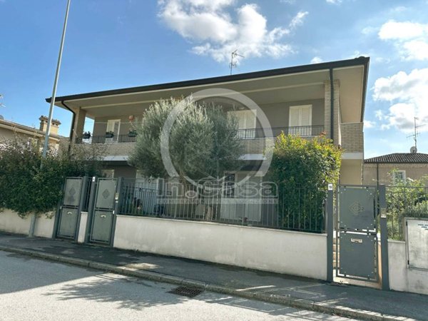appartamento in vendita a Ravenna in zona Borgo Montone