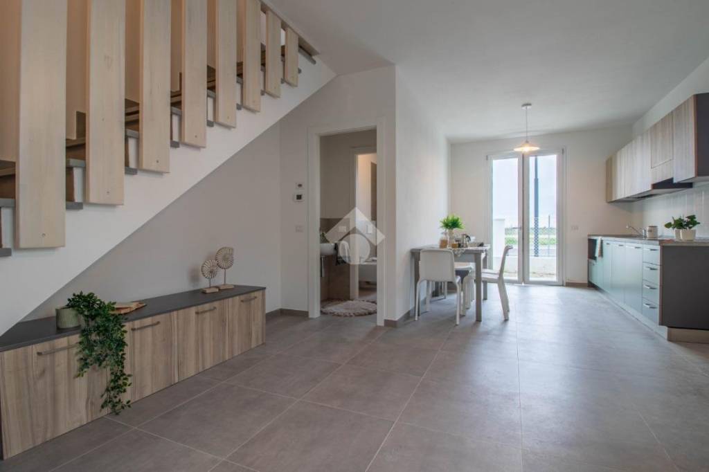 casa indipendente in vendita a Ravenna in zona Lido di Savio