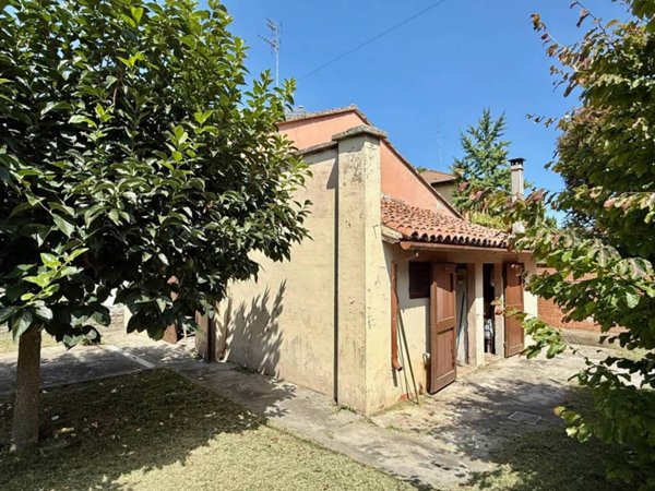 casa indipendente in vendita a Ravenna