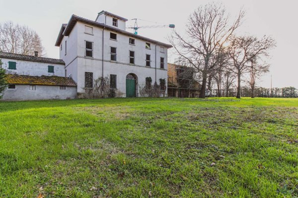 villa in vendita a Ravenna in zona San Pietro in Vincoli