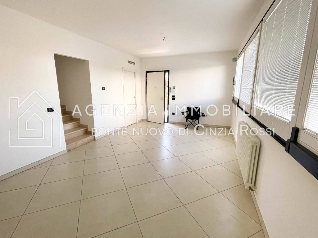 casa indipendente in vendita a Ravenna in zona Fornace Zarattini