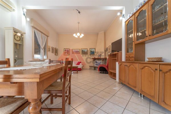 casa indipendente in vendita a Ravenna in zona San Pietro in Vincoli