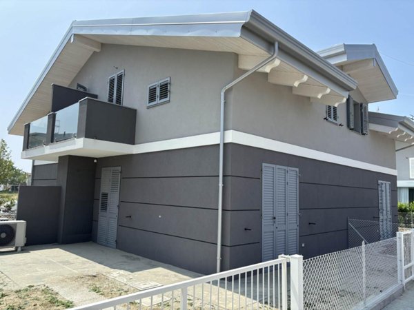 appartamento in vendita a Ravenna in zona Lido di Classe