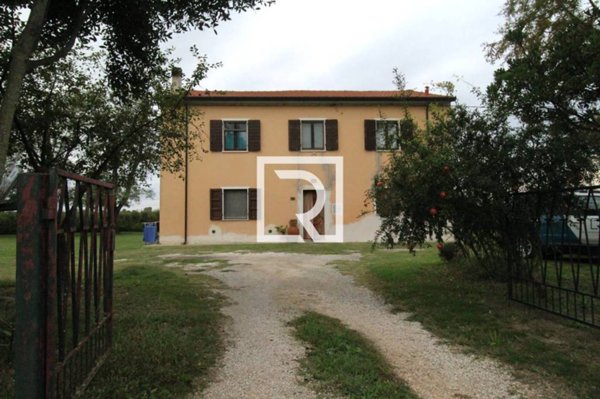 casa indipendente in vendita a Ravenna in zona Sant'Alberto