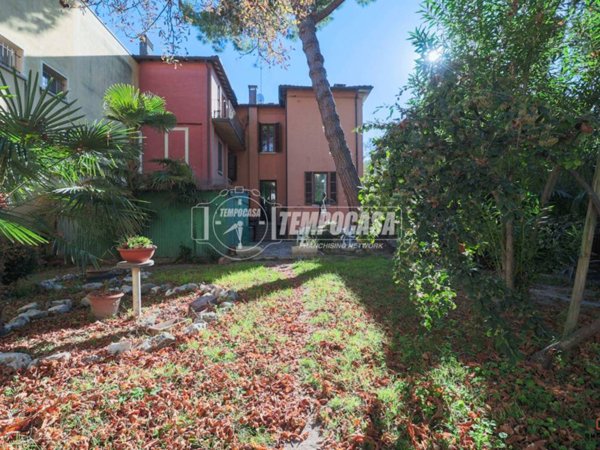 casa indipendente in vendita a Ravenna in zona Centro Storico