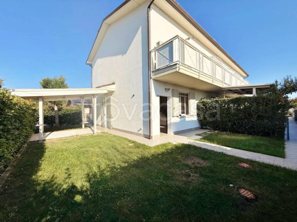 casa indipendente in vendita a Ravenna in zona San Pietro in Trento