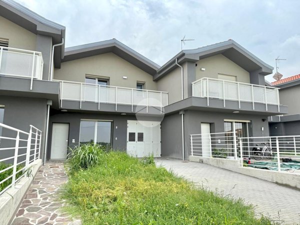 casa indipendente in vendita a Ravenna in zona Classe