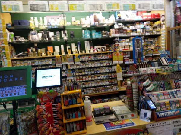 negozio in vendita a Ravenna in zona Lido di Savio