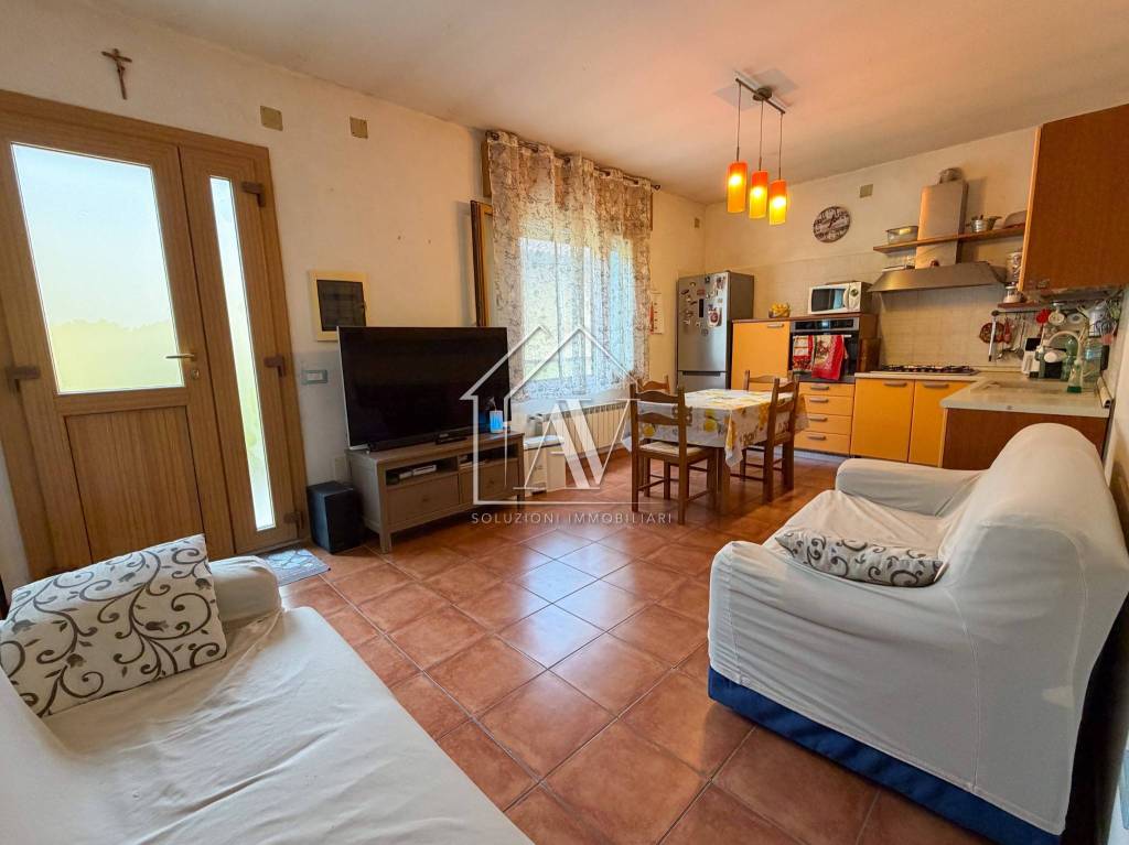 casa indipendente in vendita a Ravenna in zona Porto Fuori