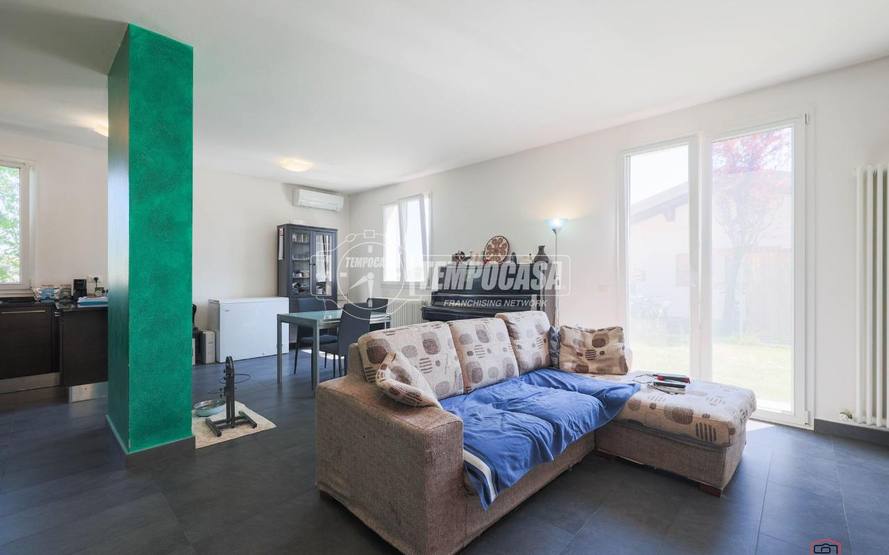 casa indipendente in vendita a Ravenna in zona Sant'Alberto