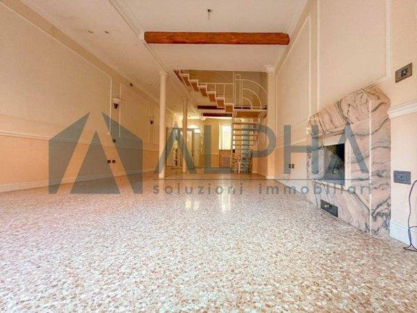 casa indipendente in vendita a Ravenna in zona Centro Storico