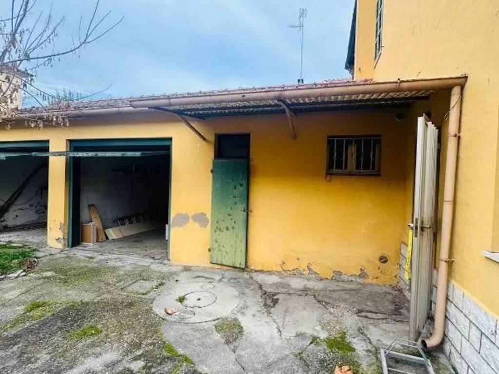 casa indipendente in vendita a Ravenna