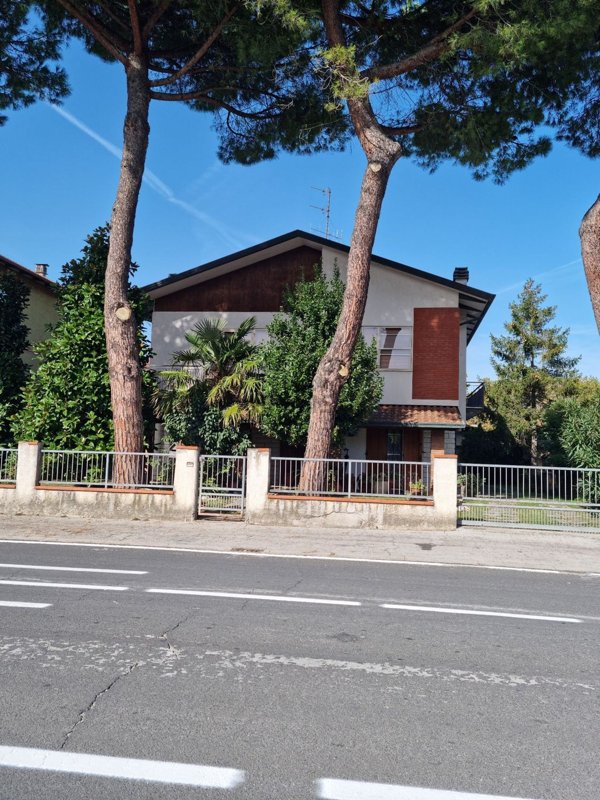 casa indipendente in vendita a Ravenna in zona Savio di Ravenna