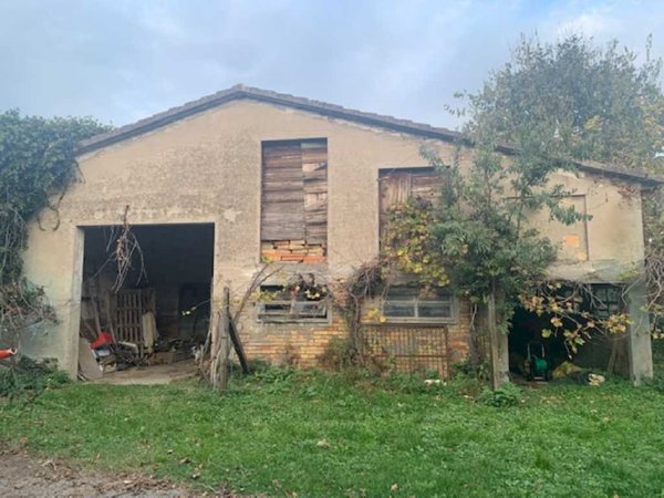 casa indipendente in vendita a Ravenna