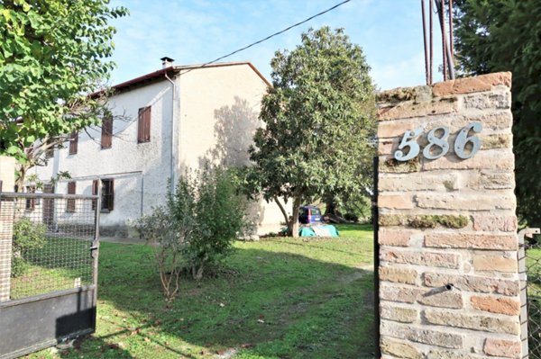 casa indipendente in vendita a Ravenna in zona Carraie