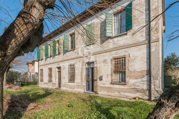 casale in vendita a Ravenna in zona Mezzano