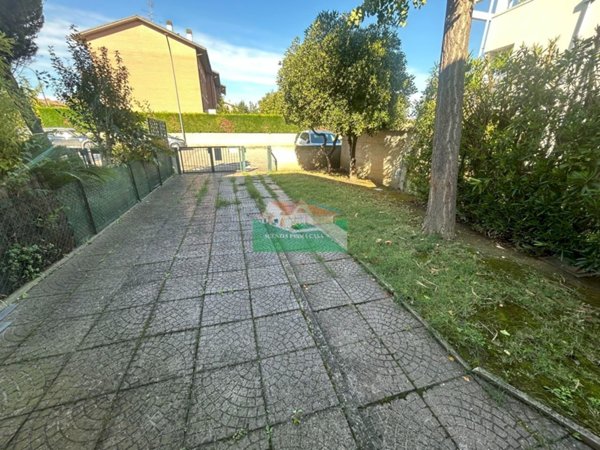 casa indipendente in vendita a Ravenna in zona Porto Fuori