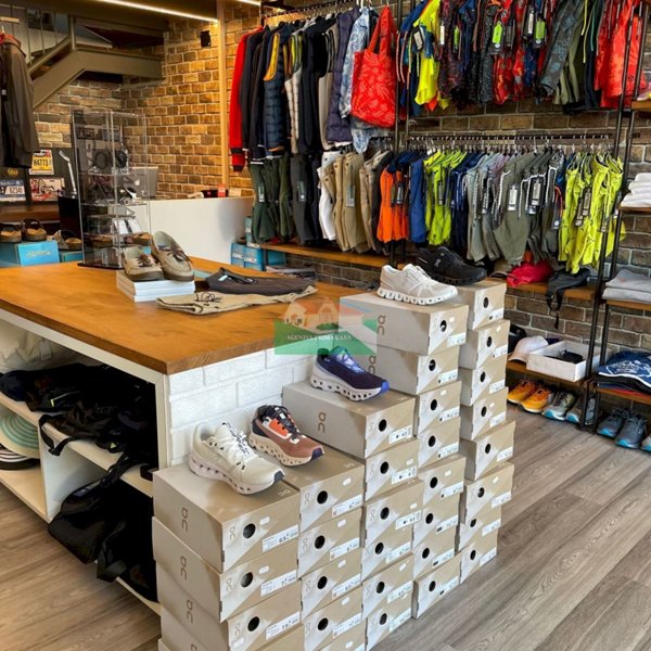 locale commerciale in vendita a Ravenna