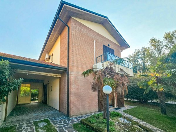 casa indipendente in vendita a Ravenna in zona Marina di Ravenna