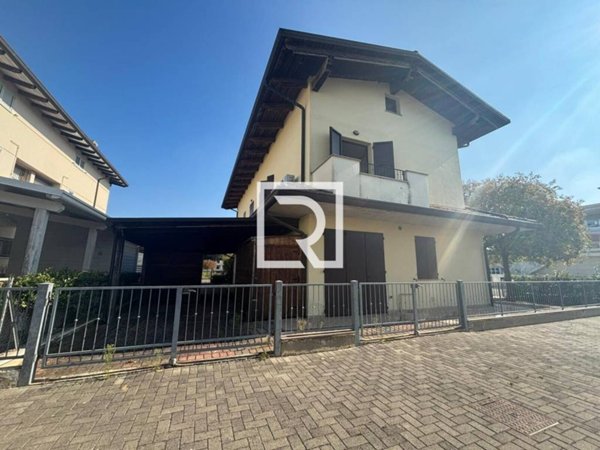 casa indipendente in vendita a Ravenna