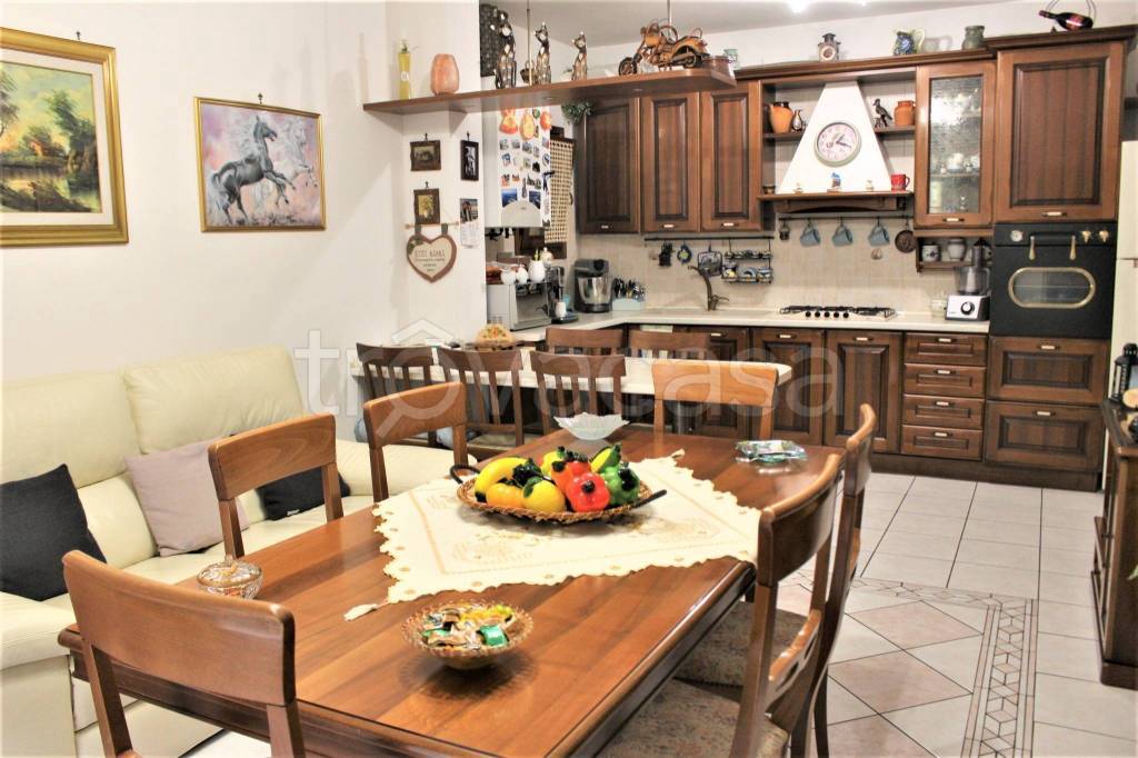 appartamento in vendita a Ravenna in zona Gambellara