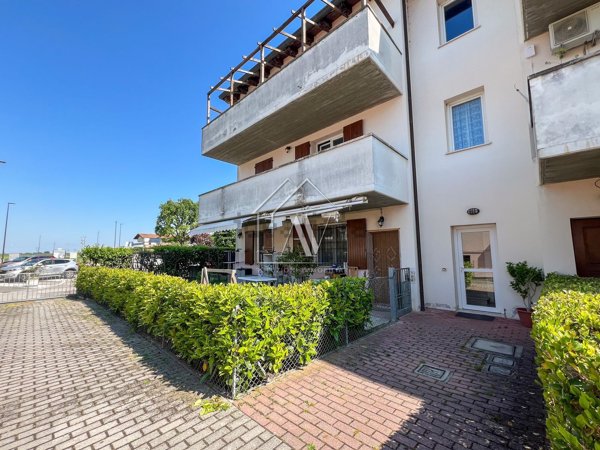 appartamento in vendita a Ravenna in zona Roncalceci