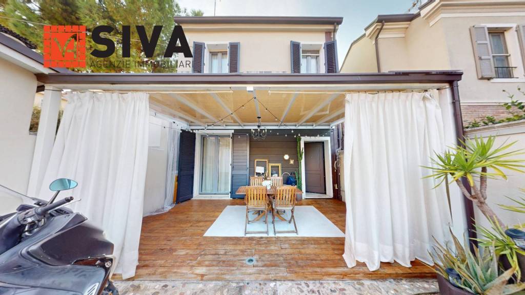 casa indipendente in vendita a Ravenna