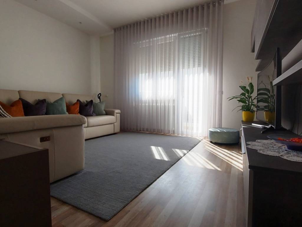 casa indipendente in vendita a Ravenna