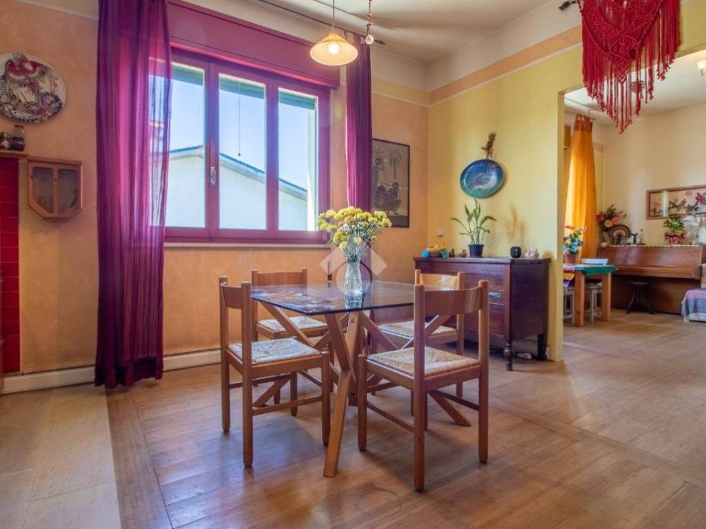 casa indipendente in vendita a Ravenna in zona Mezzano