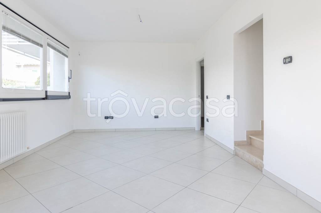 casa indipendente in vendita a Ravenna in zona Fornace Zarattini