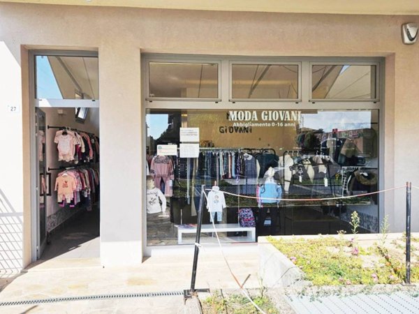 negozio in vendita a Ravenna in zona Mezzano