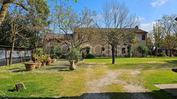 casa indipendente in vendita a Ravenna in zona Savarna / Conventello
