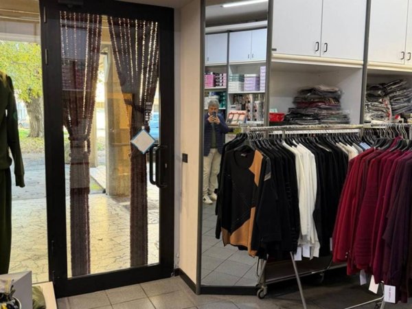 negozio in vendita a Ravenna