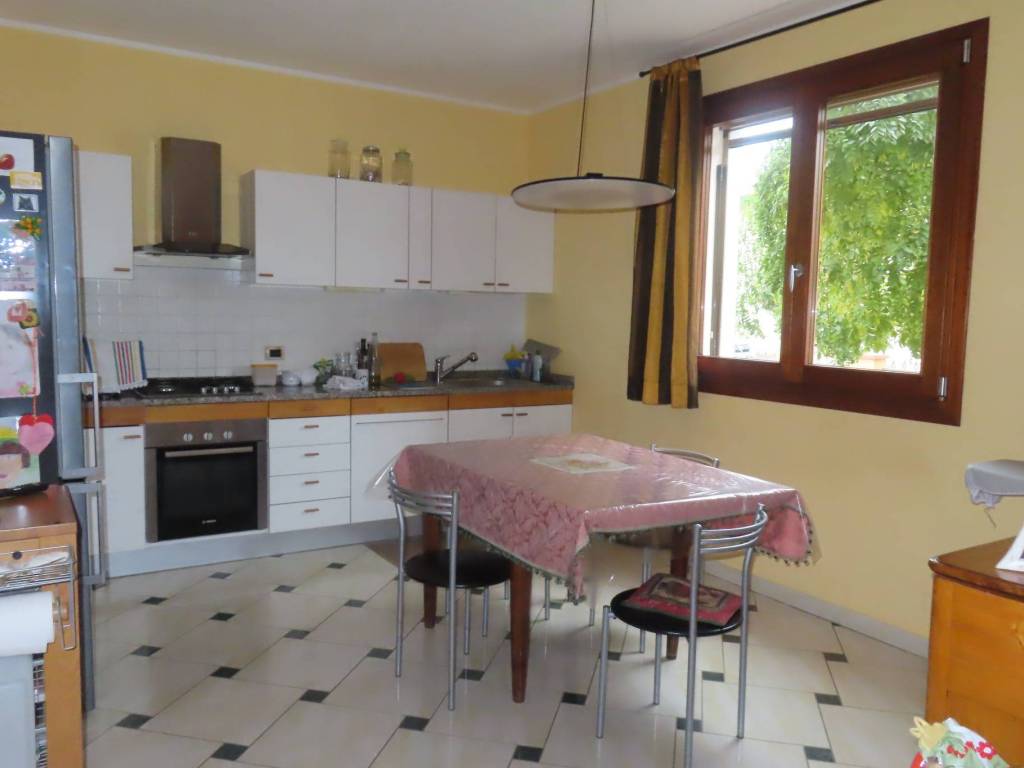 casa indipendente in vendita a Ravenna in zona Centro Storico