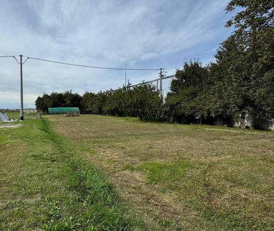 negozio in vendita a Ravenna in zona Castiglione di Ravenna